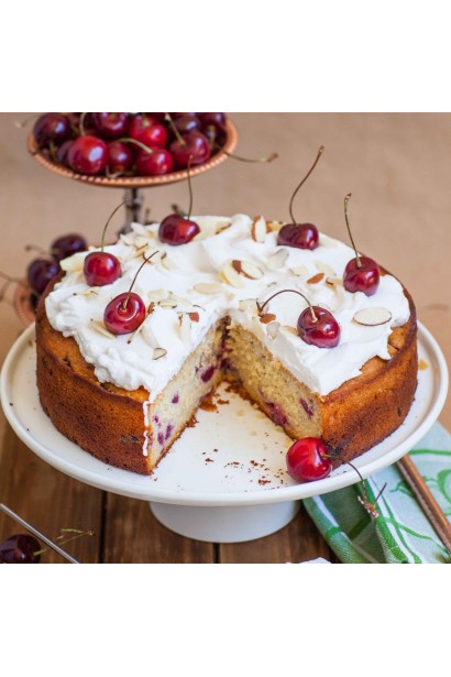 Випічка з ягодами вишні