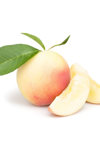 Персик Донецкий белый — плоды с бархатной шкуркой и белой мякотью.