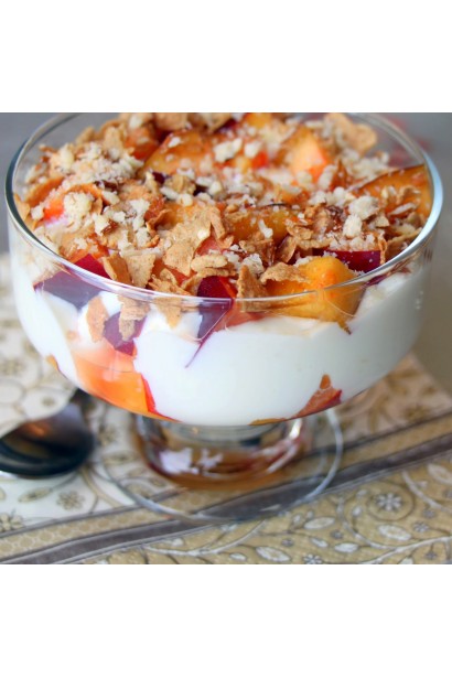 Десерт з нектарину