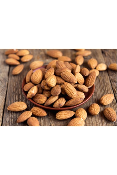 Prunus dulcis Nikitskiy-62