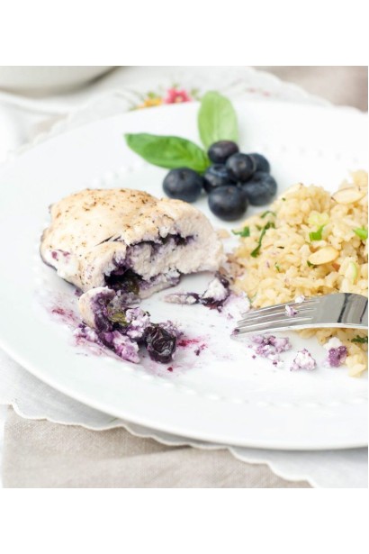 Десерт з ягодами годжі