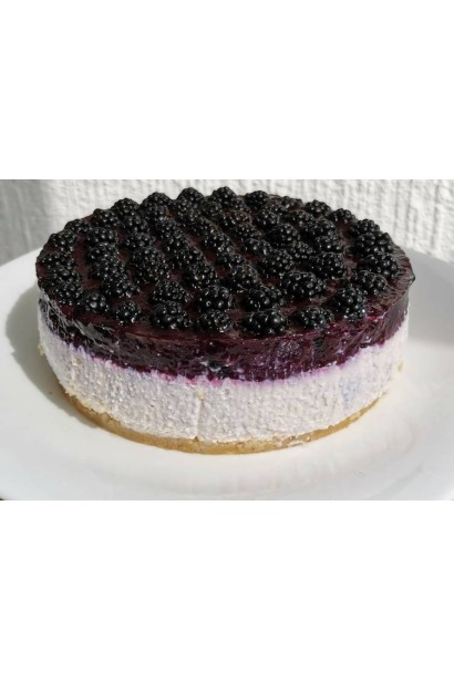 Десерт з плодами ожини