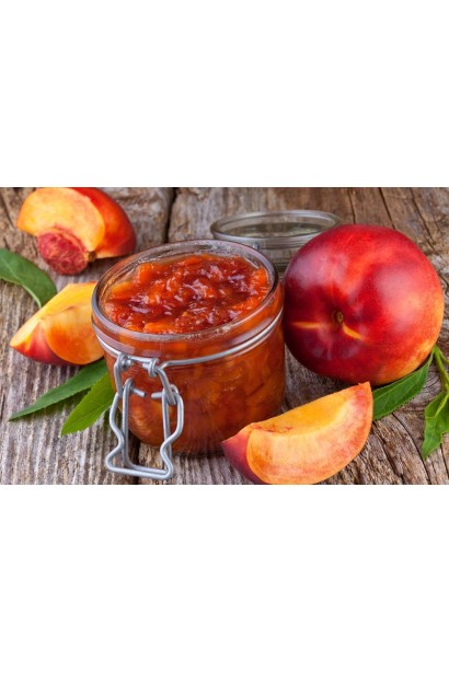 Нектарин домашній сорту ’Скіф’ із соковитою жовто-оранжевою м’якоттю