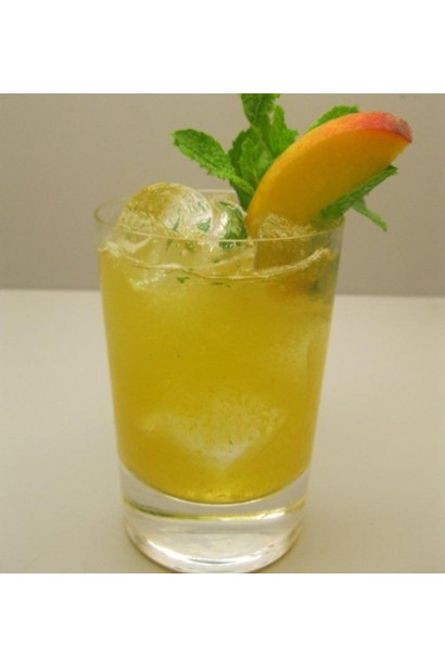 Плоди персика "Колінз" — універсальний вибір для свіжого споживання, приготування джемів та соків.